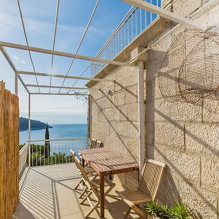 Apartment Sea View Beatrice By Irundo