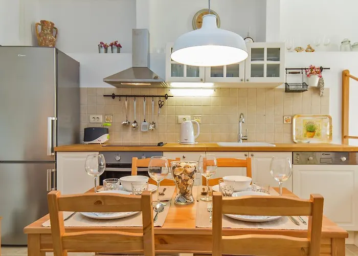 公寓 Sea View Beatrice By Irundo