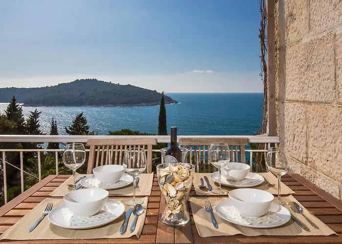 公寓 Sea View Beatrice By Irundo