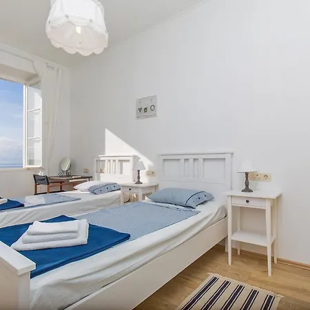 Apartment Sea View Beatrice By Irundo