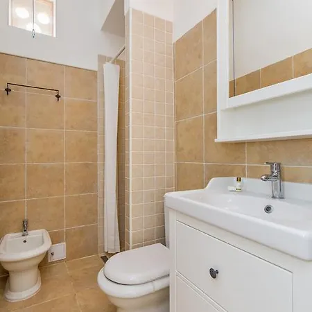 Sea View Beatrice By Irundo